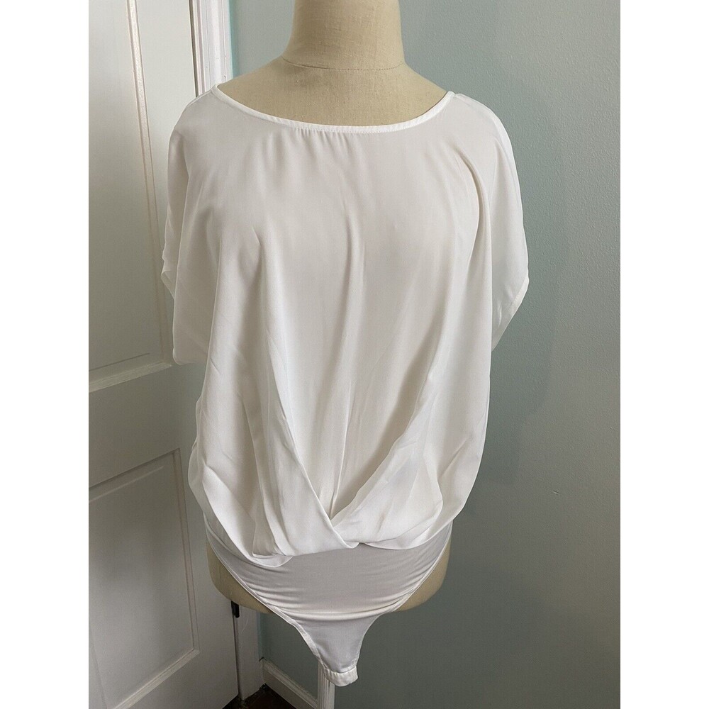 LE LIS COLLECTION White Bodysuit Women’s Size Medium